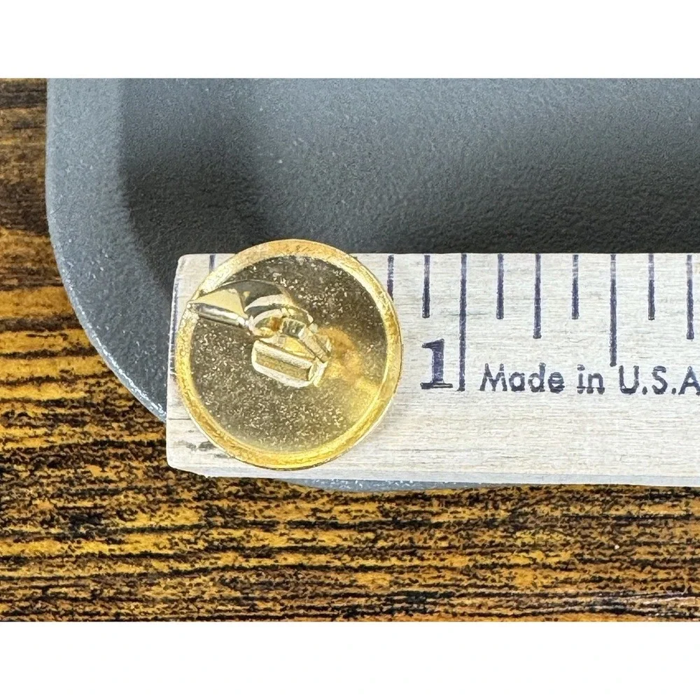 SHARP LOOKING PAIR OF GOLDTONE UNISEX CUFFLINKS NICE DESIGN